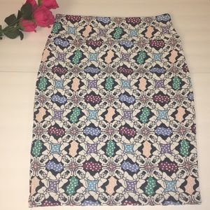 LulaRoe Disney Minnie Mouse Cassie Skirt L NWOT